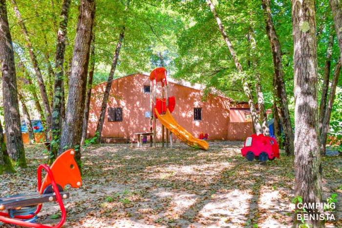 camping-benista-4-etoiles-porticcio-parc-enfants