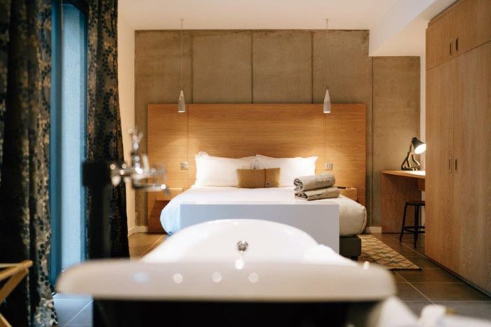 citta-di-lume-suite-loft-porto-vecchio-suite1-chambre-baignoire