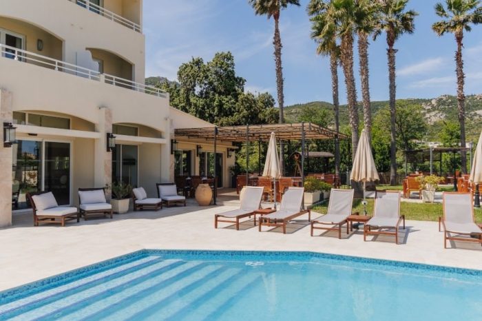 Hotel Corsica 5 Spa Serena Calvi Piscina Terrazza