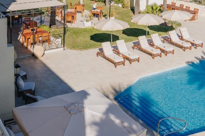 Hotel Corsica 5 Spa Serena Calvi Vista sulla piscina