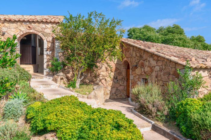 hotel-les-bergeries-de-palombaggia-5-etoiles-les-exterieurs