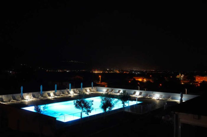 Albergo-residence A Torra Vescovato Corsica Piscina illuminata