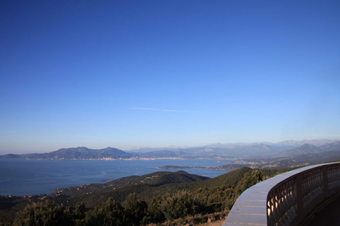 Albergo-Ristorante Le Belvédère Coti vista sulla terrazza