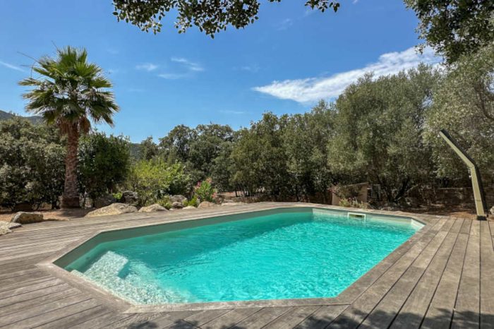 locations-villas-celia-monticello-piscine-casa-verde