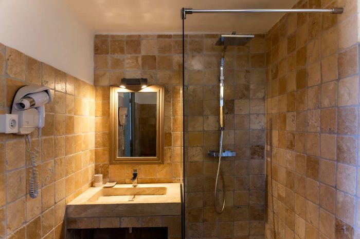 residence-paviddonu-3-etoiles-porto-vecchio-salle-de-bain
