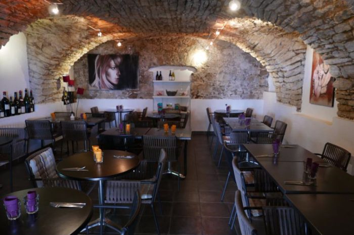 Ristorante A Volta Cargèse l'interno