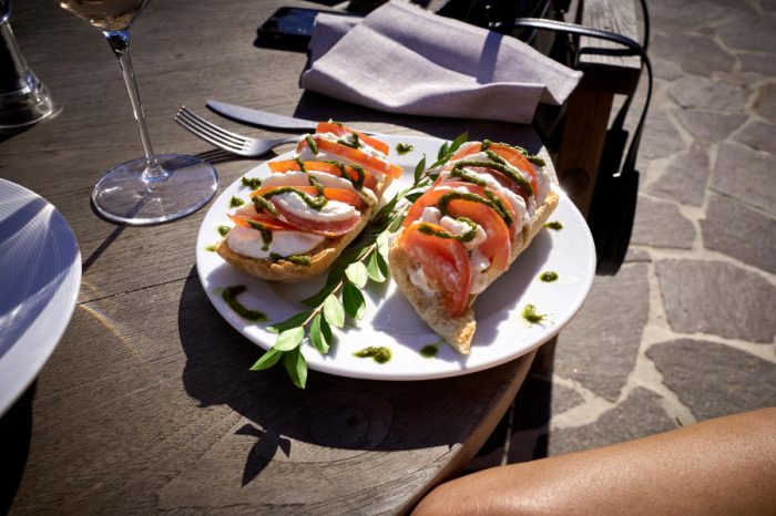 restaurant-panoramique-hotel-u-capu-biancu-dejeuner-fraicheur