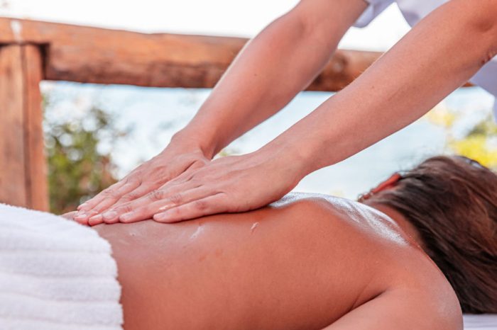 Villaggio Vacanze Bagheera Naturista massaggio all'aperto